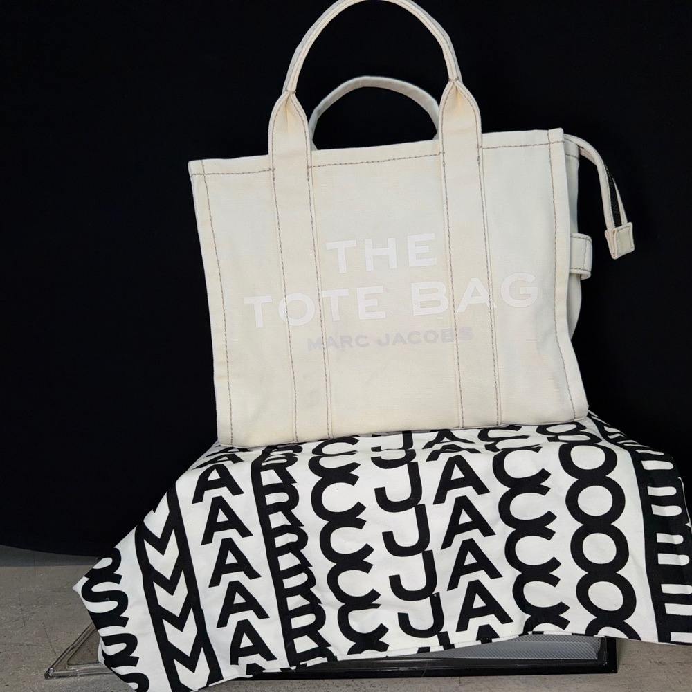 Marc Jacobs The Tote Bag Medium Cream Beige Canvas M0016161 260 Designer Handbag